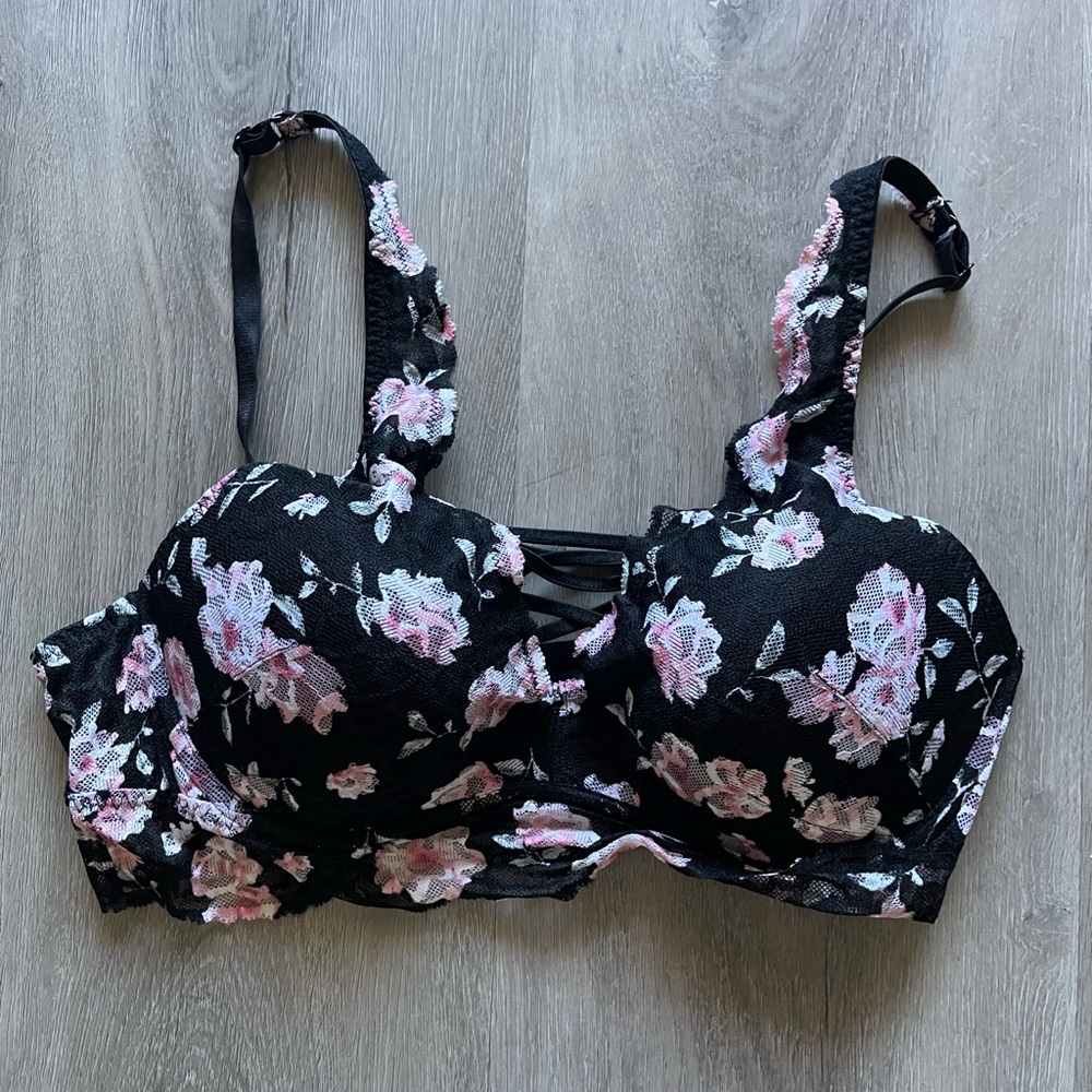 PINK by Victoria secret bralette sz L